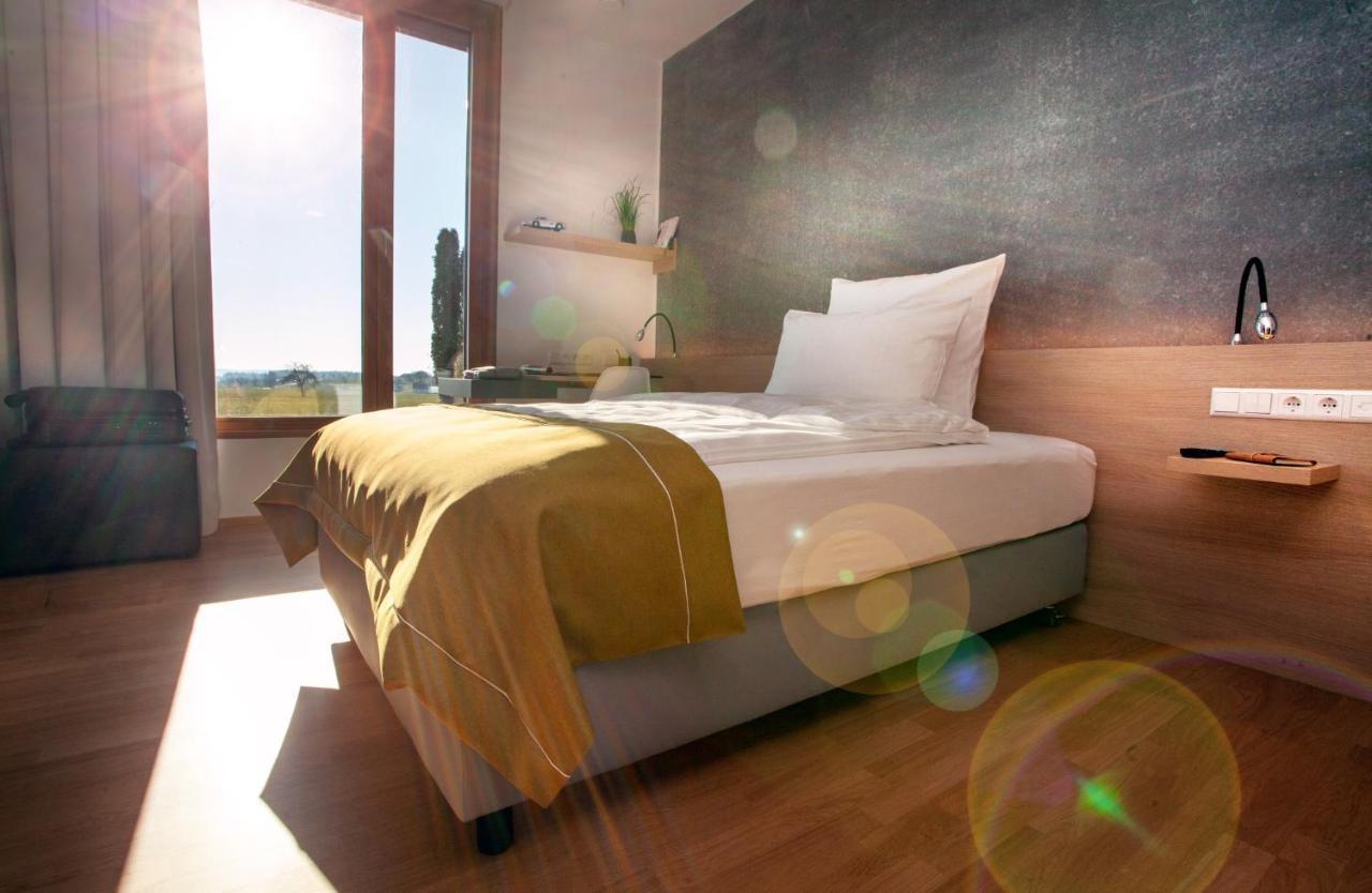 Отель Dekra Congresshotel Wart 3*