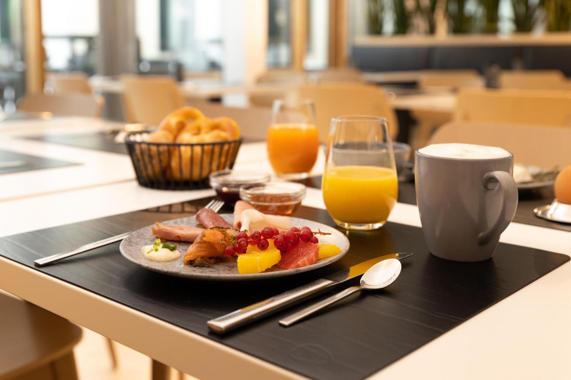 Dekra Congresshotel Wart Отель