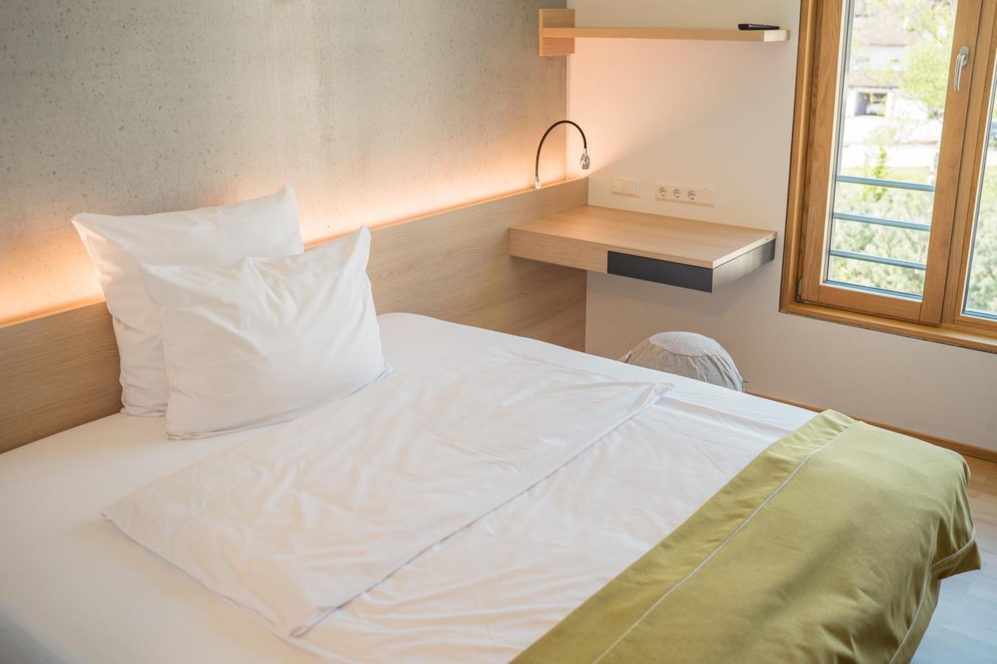 Отель Dekra Congresshotel Wart 3*