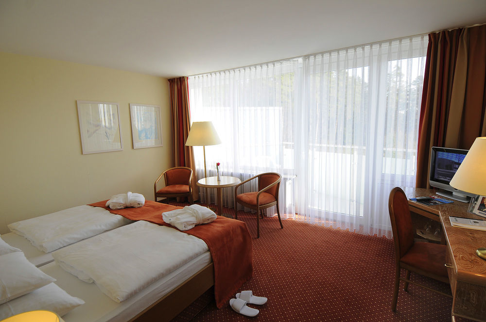 Dekra Congresshotel Wart Альтенштайг